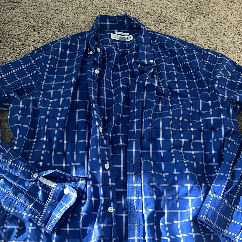 Men’s Oldnavy button down shirt
